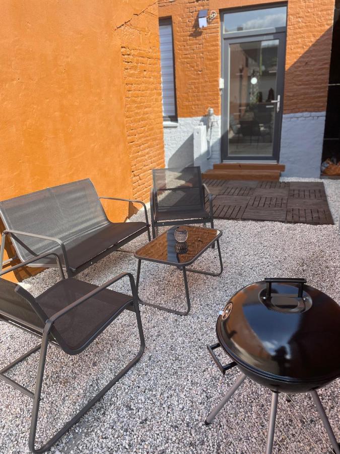 Maison Proche Du Centre Ville De La Gare L Aeroport De שרלרואה מראה חיצוני תמונה
